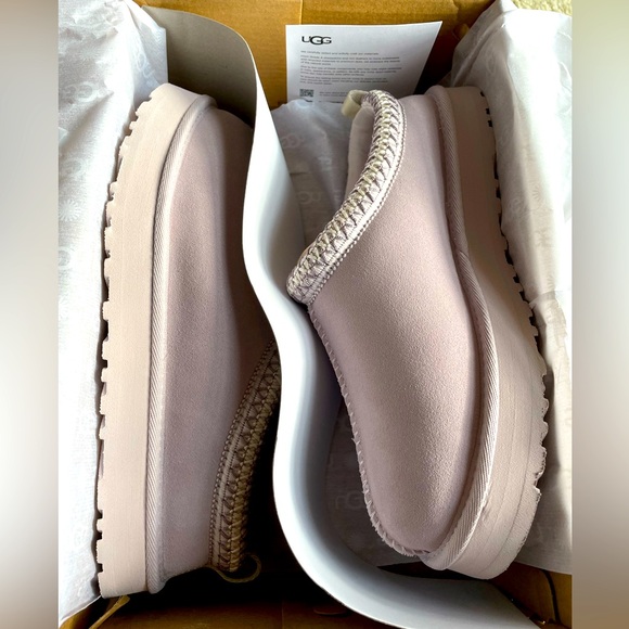 UGG Shoes - Authentic New Ugg Tazz Clog Kids’ Sz 6 (Women’s 7.5), Pretty Bay Fog Lilac Color